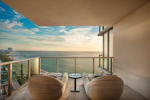 Balcony view - The St. Regis Bal Harbour Resort (Bal Harbour)