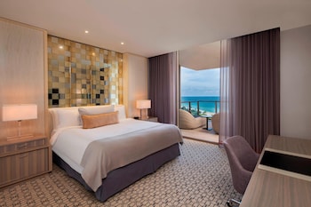 Egyptian cotton sheets, premium bedding, down comforters, minibar at The St. Regis Bal Harbour Resort