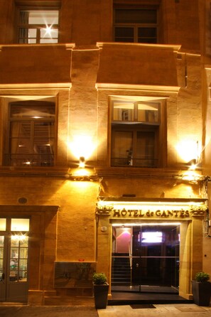Front of property – evening/night