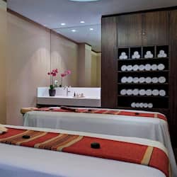 Couples treatment room(s), body treatments, aromatherapy, body wraps