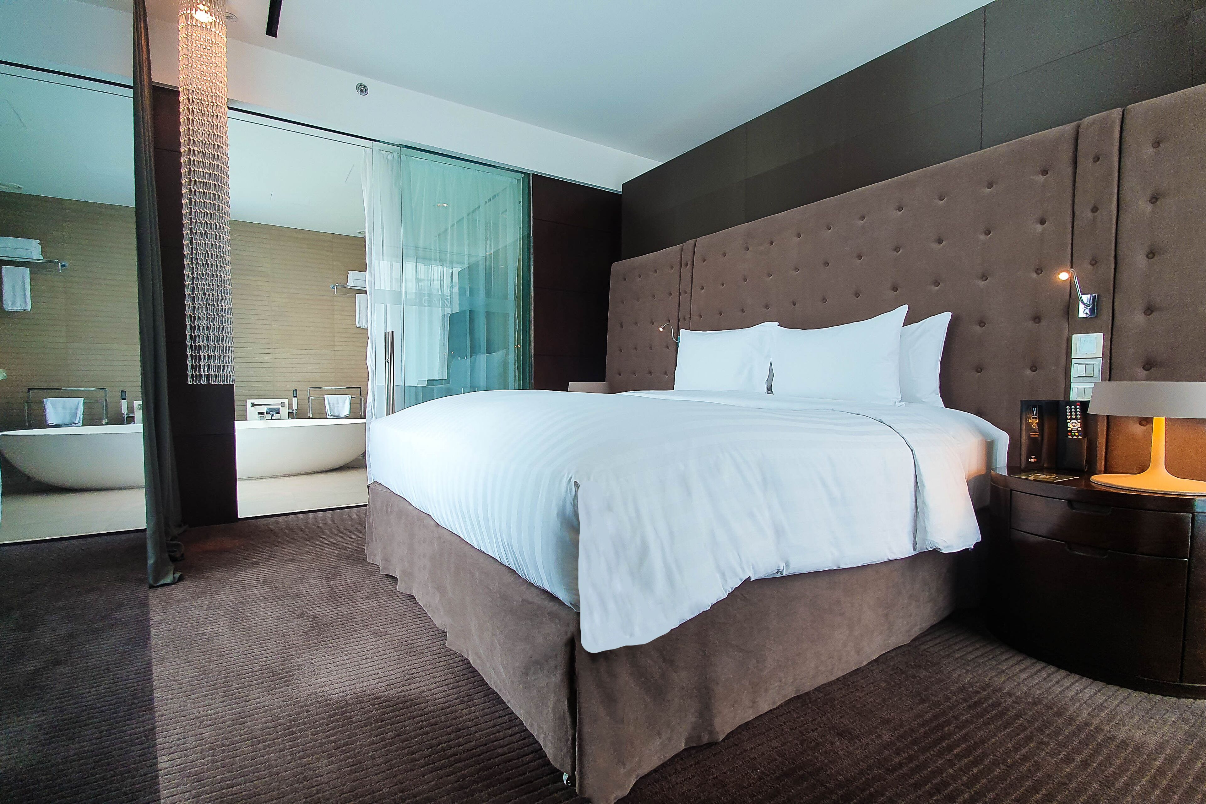 Phòng Suite Executive, 1 giường cỡ king | Bộ đồ giường cao cấp, chăn bông, minibar, két bảo mật tại phòng 