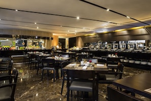 2 restaurants, lunch, dinner, brunch served; Indian cuisine