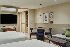 Family Studio, 2 Double Beds - Residence Inn by Marriott Edinburgh (Edinburgh)