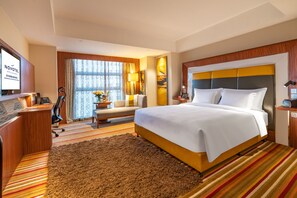 Superior Room, 1 King Bed, City View | 1 bedroom, free minibar, in-room safe, individually decorated