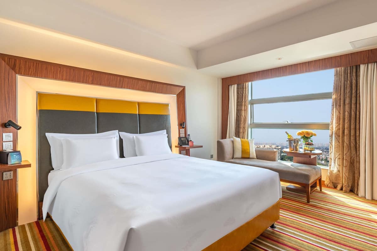 1 bedroom, free minibar, in-room safe, individually decorated