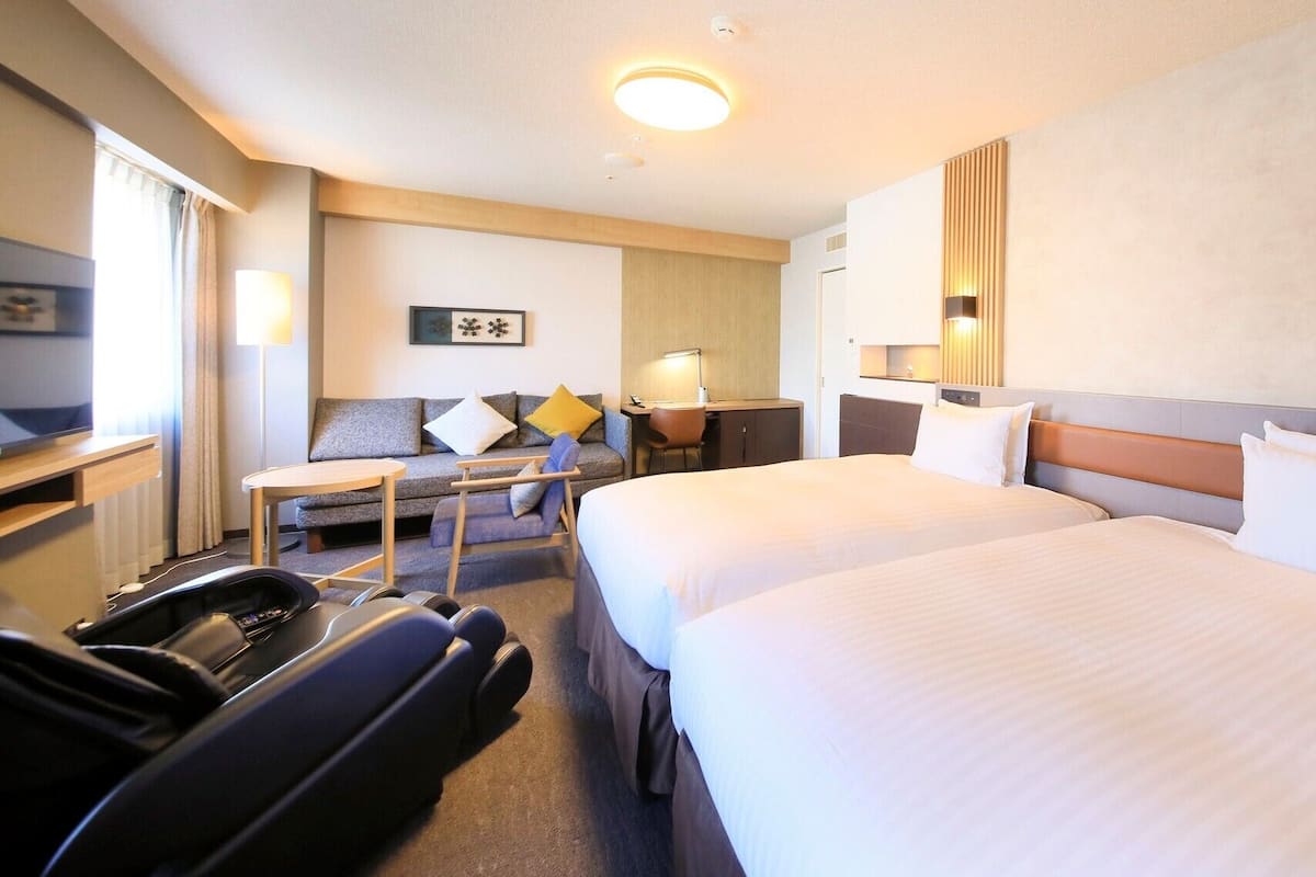Desk, WiFi (free), bed sheets