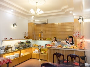 Petit déjeuner buffet