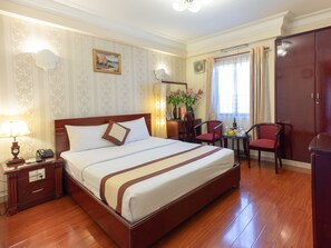 Deluxe Double Room | Minibar, in-room safe, desk, free WiFi - Sense City Hotel & Spa (Ho Chi Minh City)