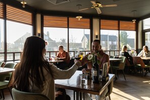 Frokost, lunsj og middag serveres