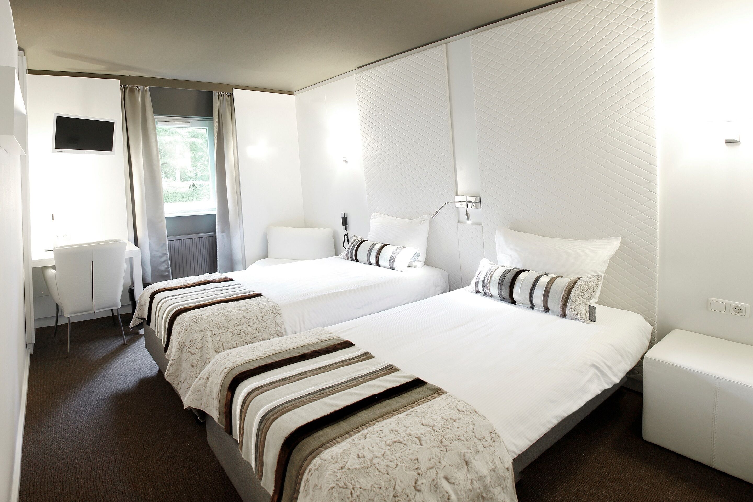 comfort twin room | 1 bedroom, desk, laptop workspace, blackout curtains