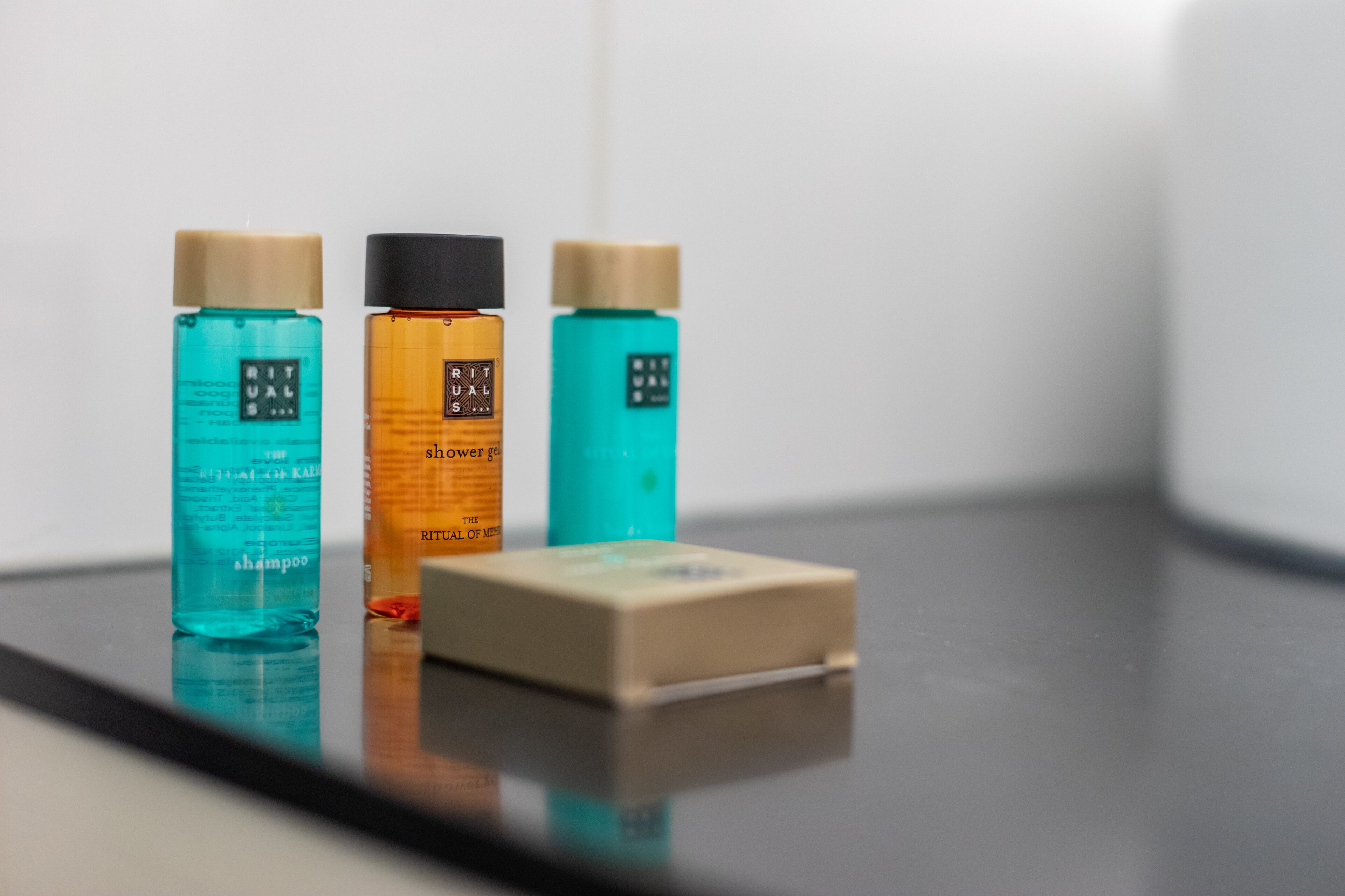 executive room | bathroom | free toiletries, hair dryer, towels, soap