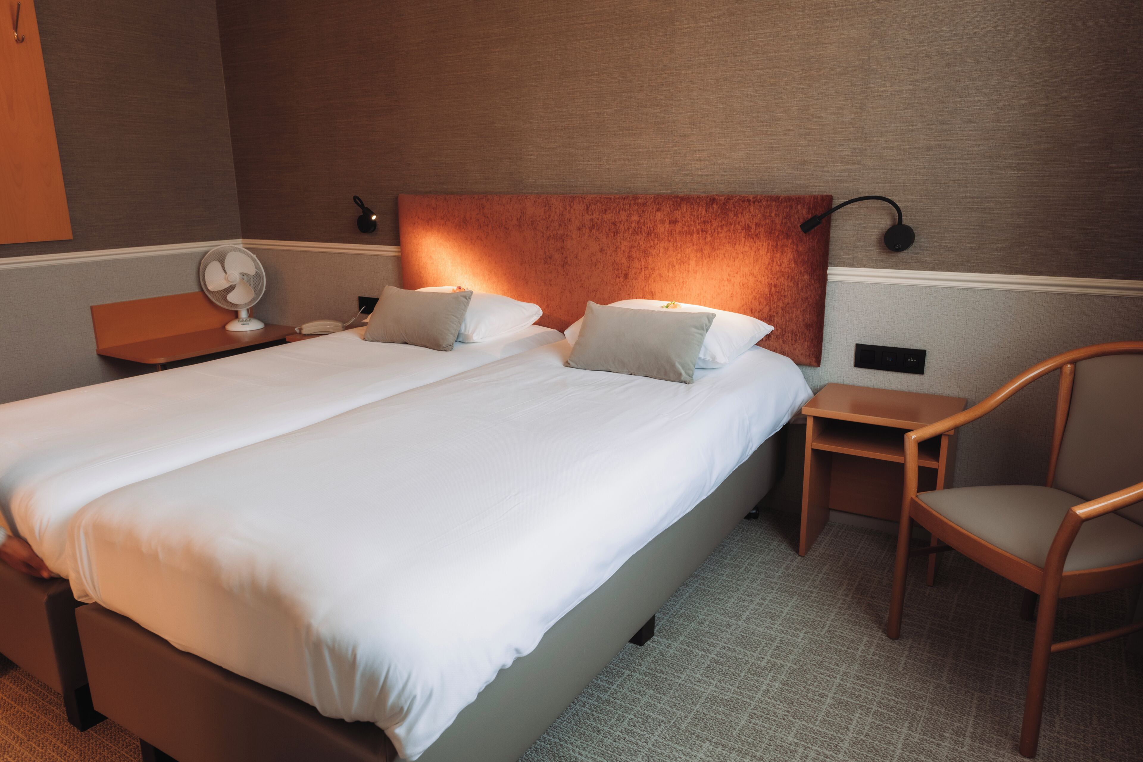 Classic Twin Room | Hypo-allergenic bedding, desk, blackout drapes, soundproofing