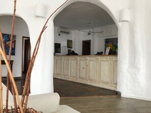 Reception - Club Hotel Casapueblo (Punta Ballena)