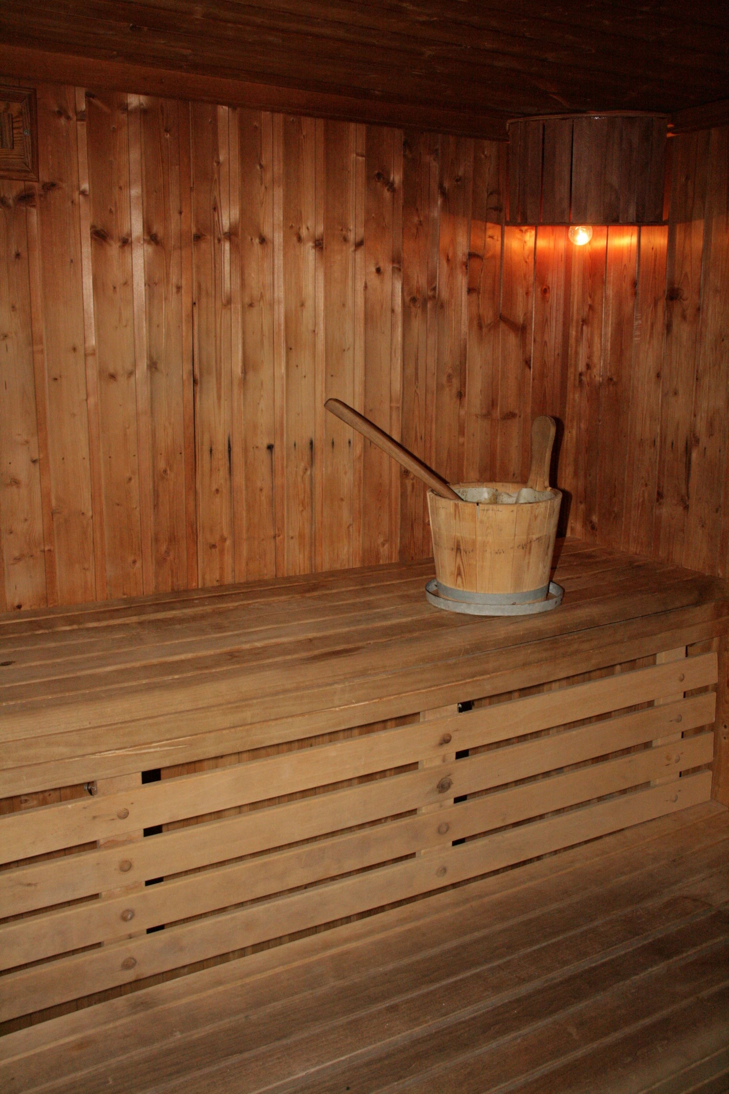 body treatments, body scrubs, facials, massage/treatment rooms, massages