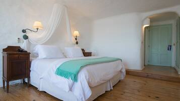 Suite, Ocean View | Premium bedding, in-room safe, individually decorated