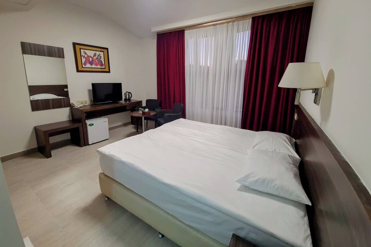1 bedroom, premium bedding, in-room safe, individually decorated