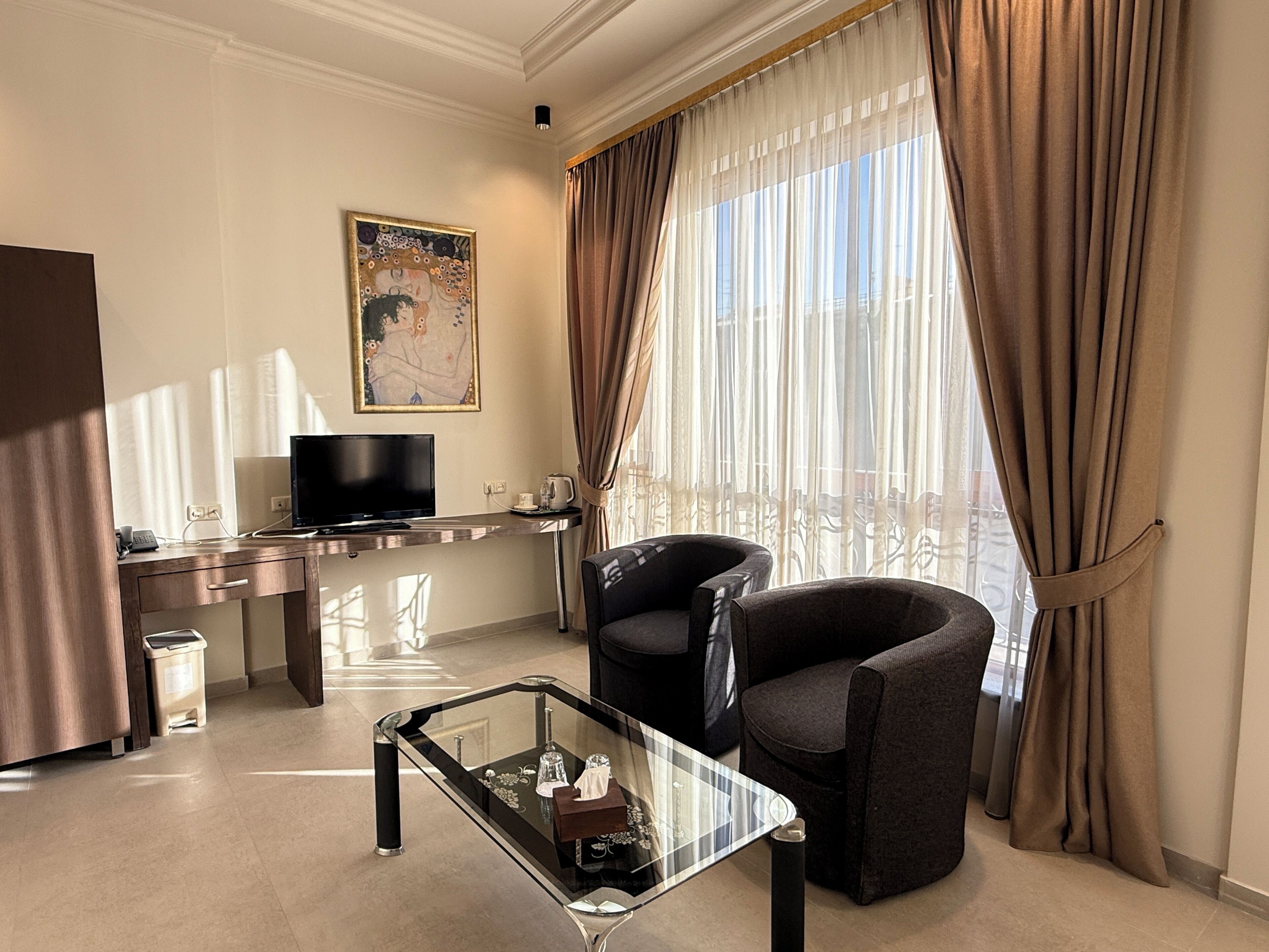 Luxe beddengoed, een kluis op de kamer, individueel gedecoreerd