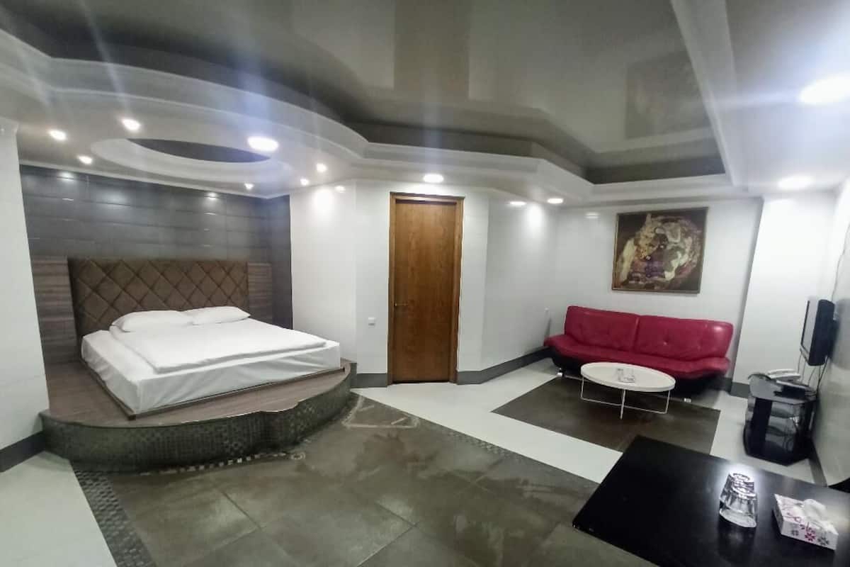 Double Budget room Without windows | 1 bedroom, premium bedding, in-room safe, individually decorated