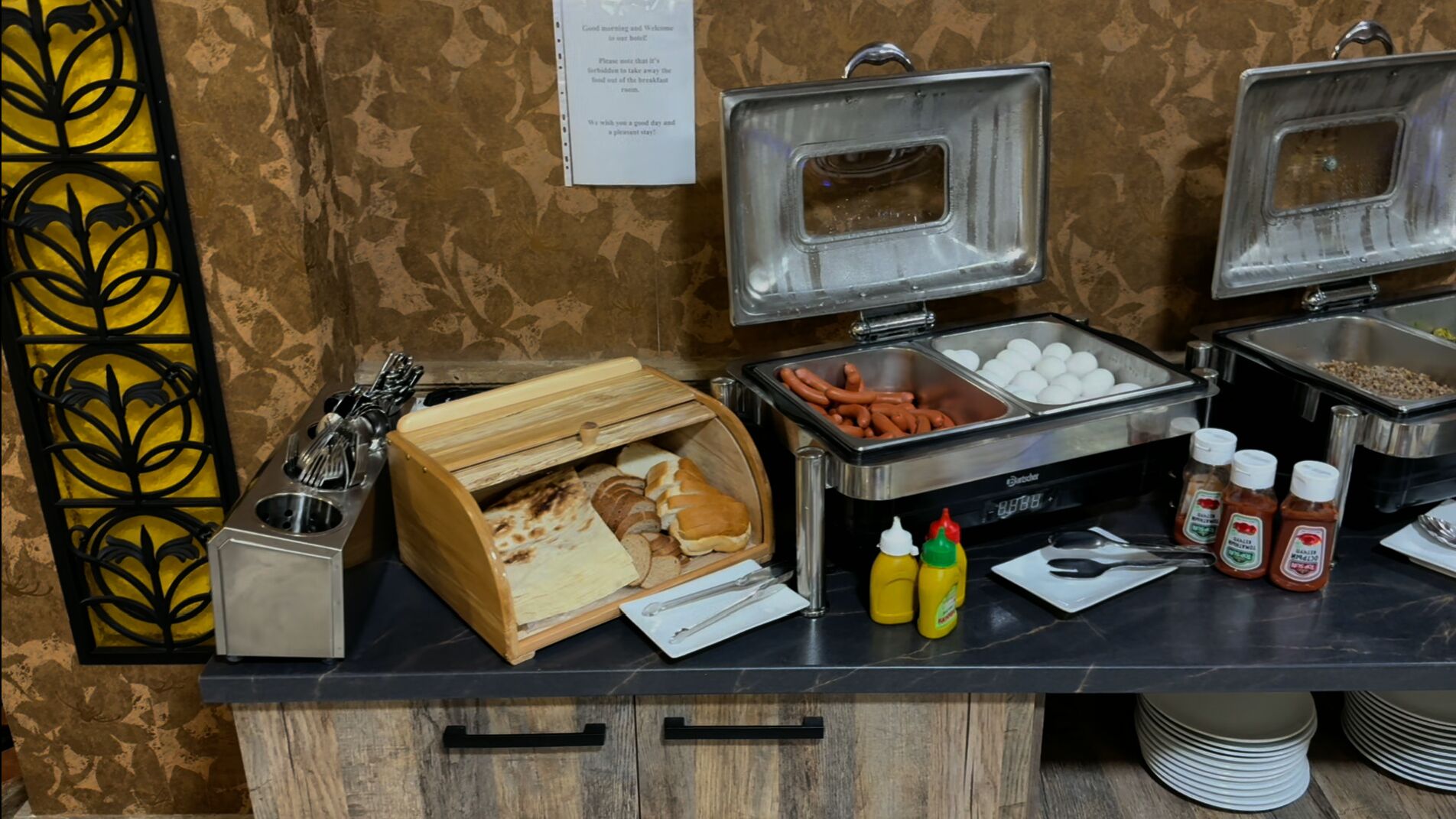 free daily continental breakfast