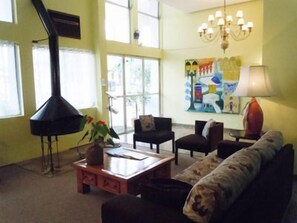 Lobby sitting area - Garden Curitiba Hotel (Curitiba)