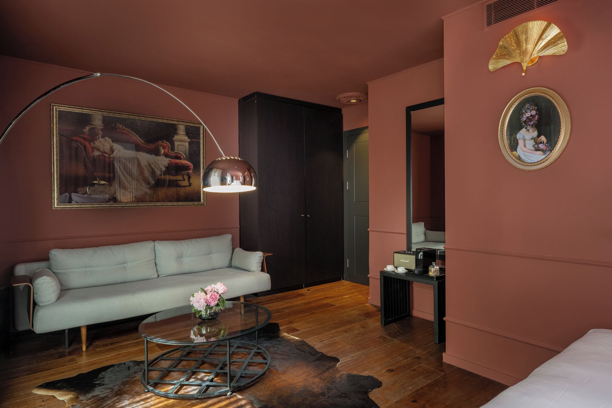 senior room | egyptian cotton sheets, premium bedding, minibar, in-room safe