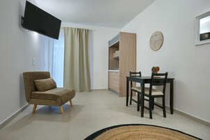 Ropa de cama de alta calidad, colchones Select Comfort, escritorio