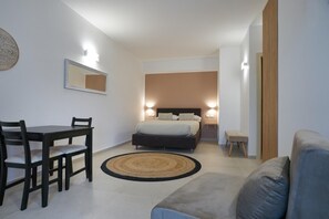 Premium bedding, Select Comfort beds, individually furnished, desk - Il Girasole Capo d'Orlando (Capo d'Orlando)