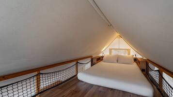 Tente, 2 chambres (Glamping) | 1 chambre, Wi-Fi gratuit, draps fournis