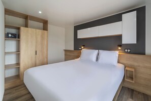 Deluxe Bungalow | 1 bedroom, free WiFi, bed sheets - Ohai Nazaré Outdoor Resorts (Nazaré)