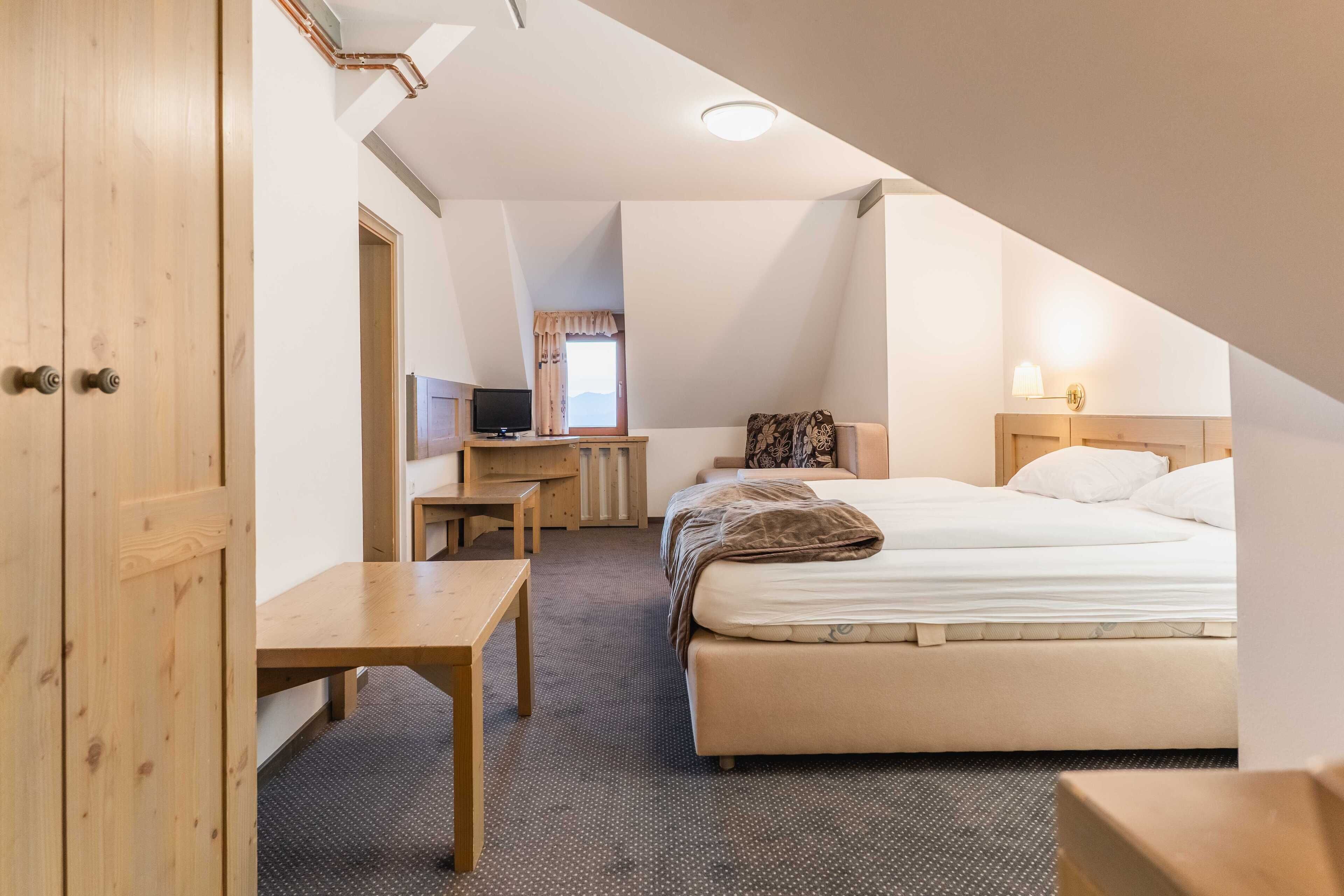 room (krvavec family room) | interior