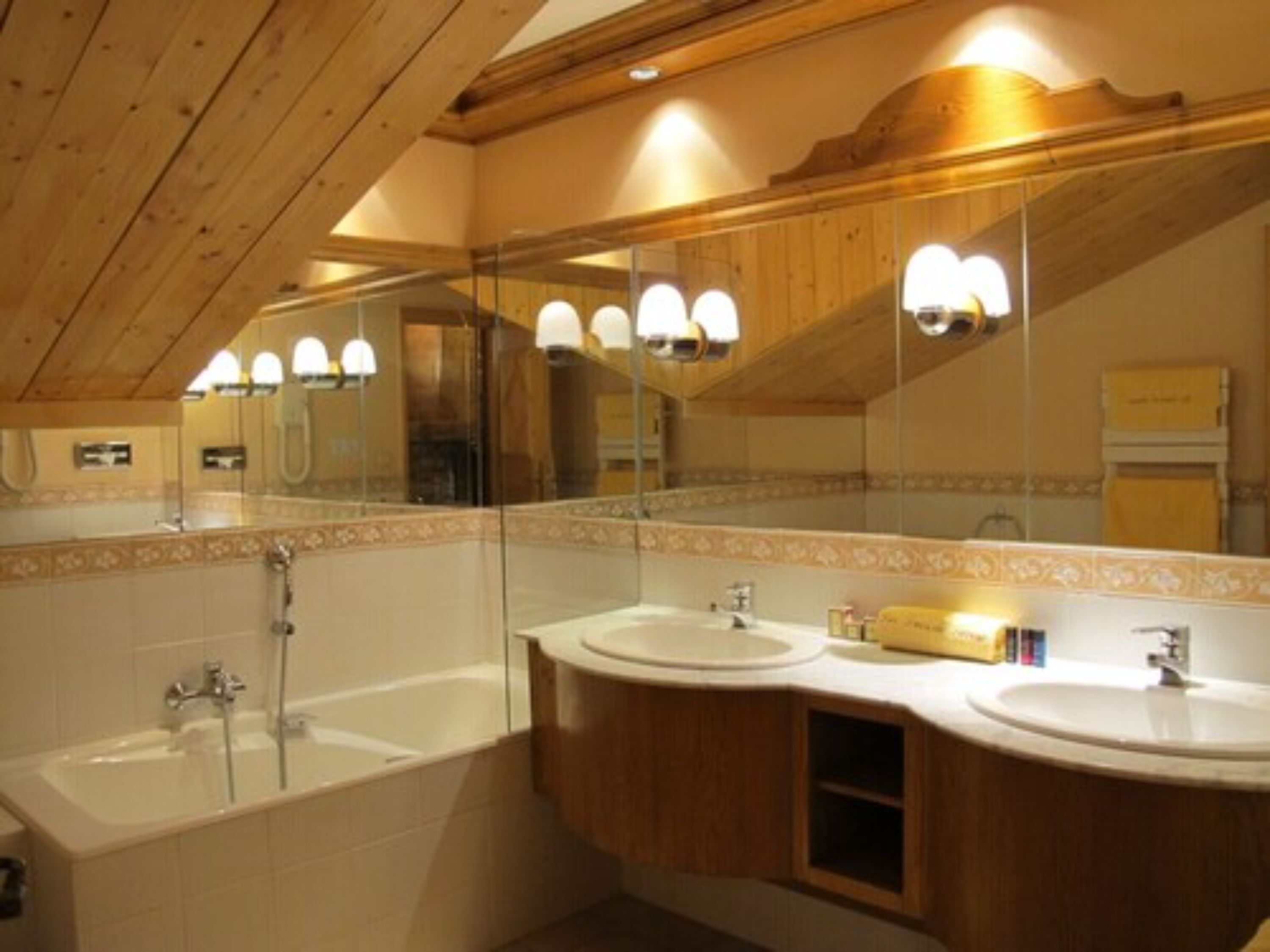 superior room large balcony with fireplace | bathroom | towels