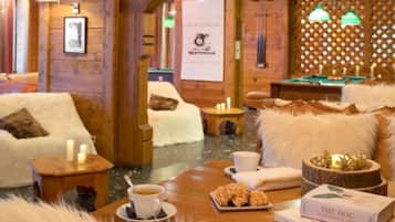 Petit déjeuner buffet (20.00 EUR par personne)