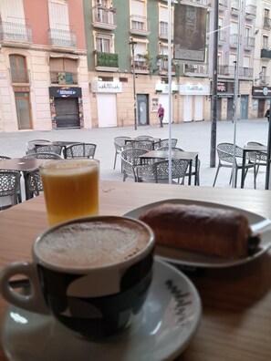 Daily continental breakfast for a fee - Alicante San Nicolás (Alicante)