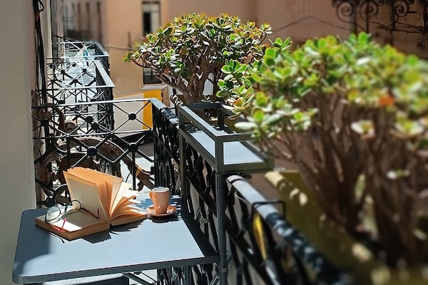 Double Room, Shared Bathroom, City View | Terrace/patio