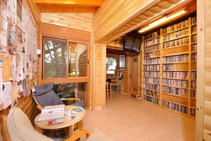 Check-in/check-out kiosk - Ohn-Bar Guesthouse (Merom HaGalil)