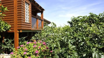 Deluxe Double Room with Balcony (Bat Harim) | Balcony