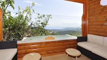 Deluxe Suite with Spa Bath (Kineret) | Balkon