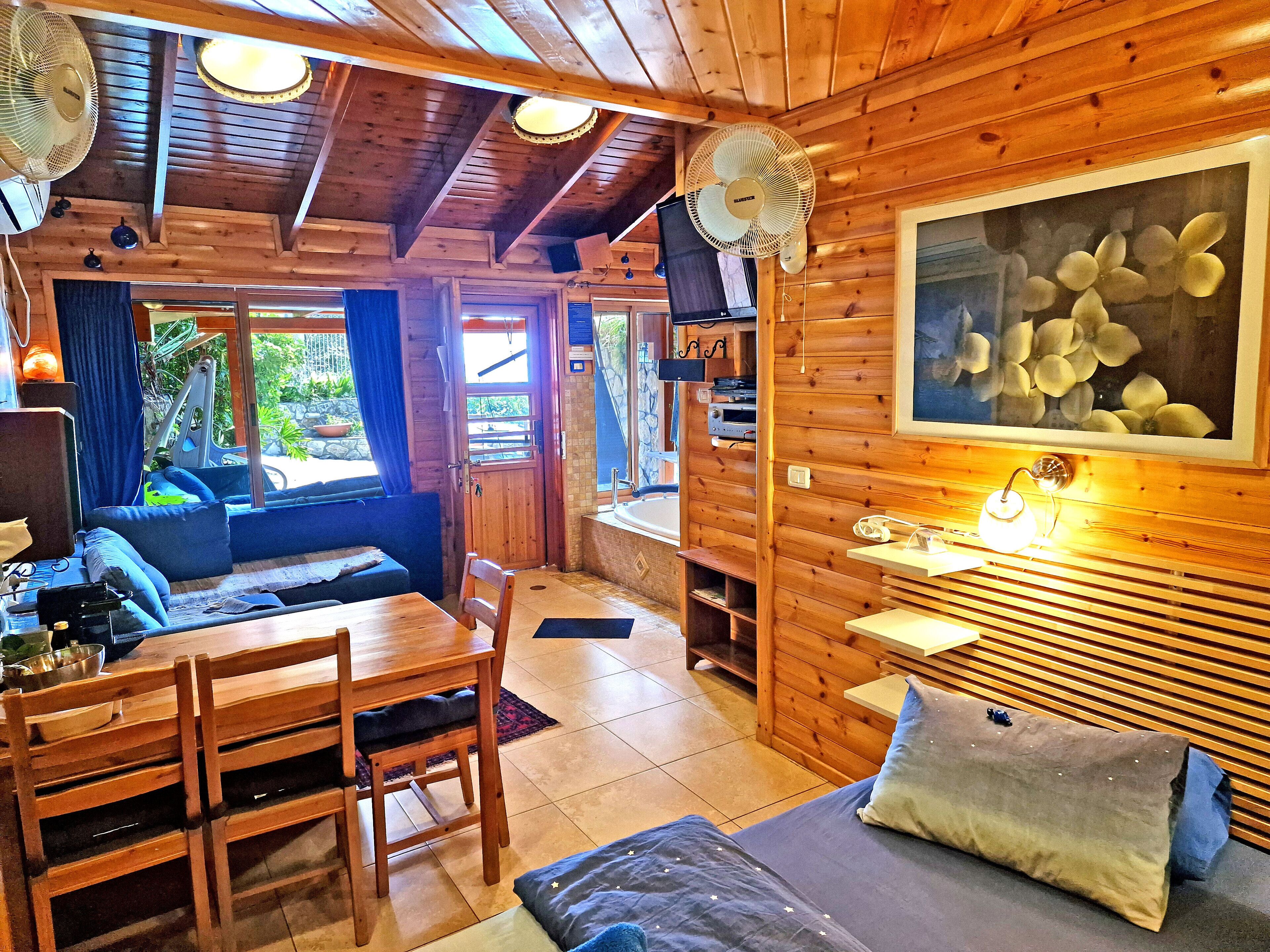 Deluxe Double Room with Terrace (Agam) | Äänieristys, ilmainen Wi-Fi, pääsy pyörätuolilla