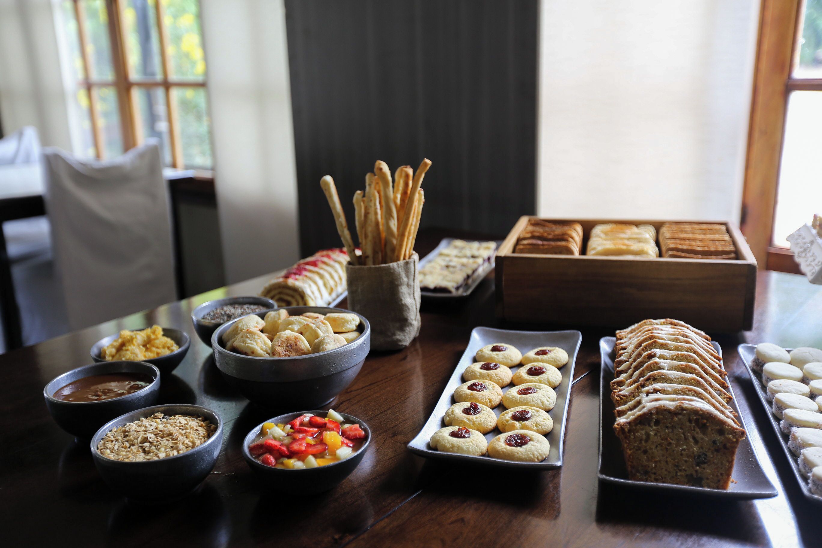 daily buffet breakfast (usd 15 per person)