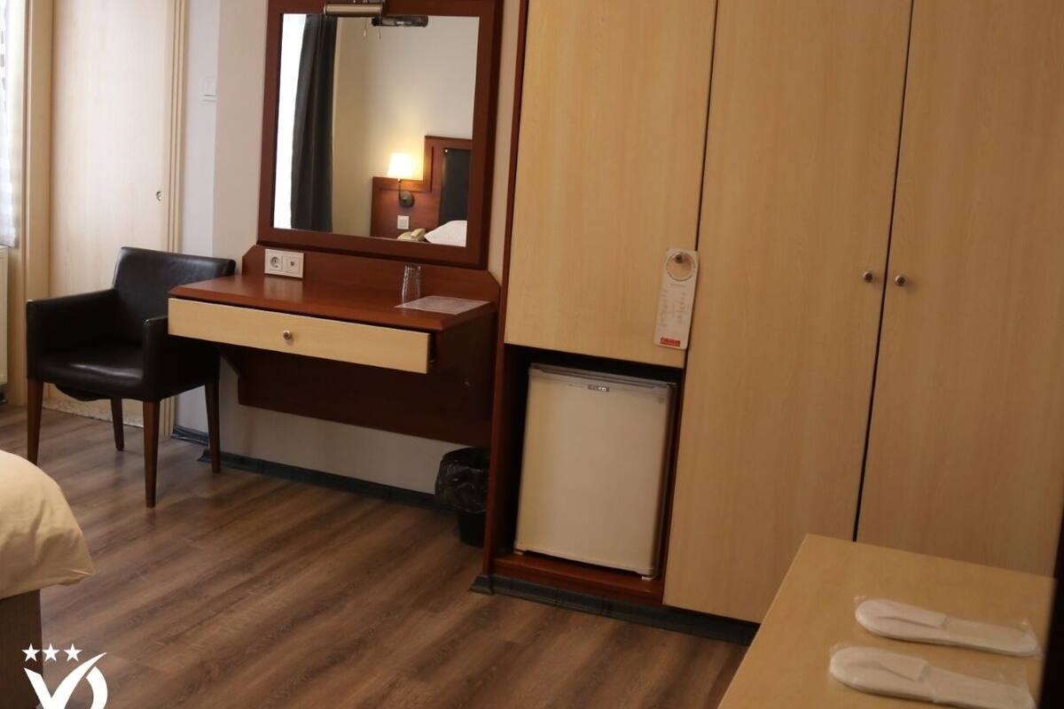 Chambre Affaires Double ou avec lits jumeaux | Matelas Tempur-Pedic, minibar, coffres-forts dans les chambres