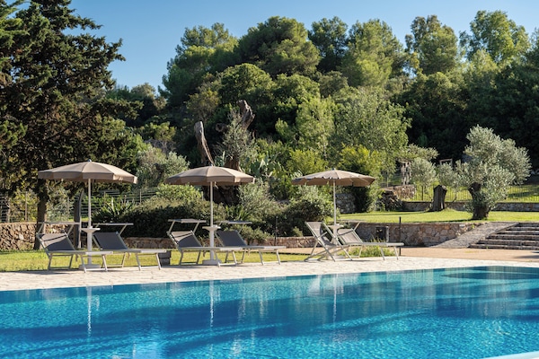 Piscina stagionale all'aperto, ombrelloni da piscina
