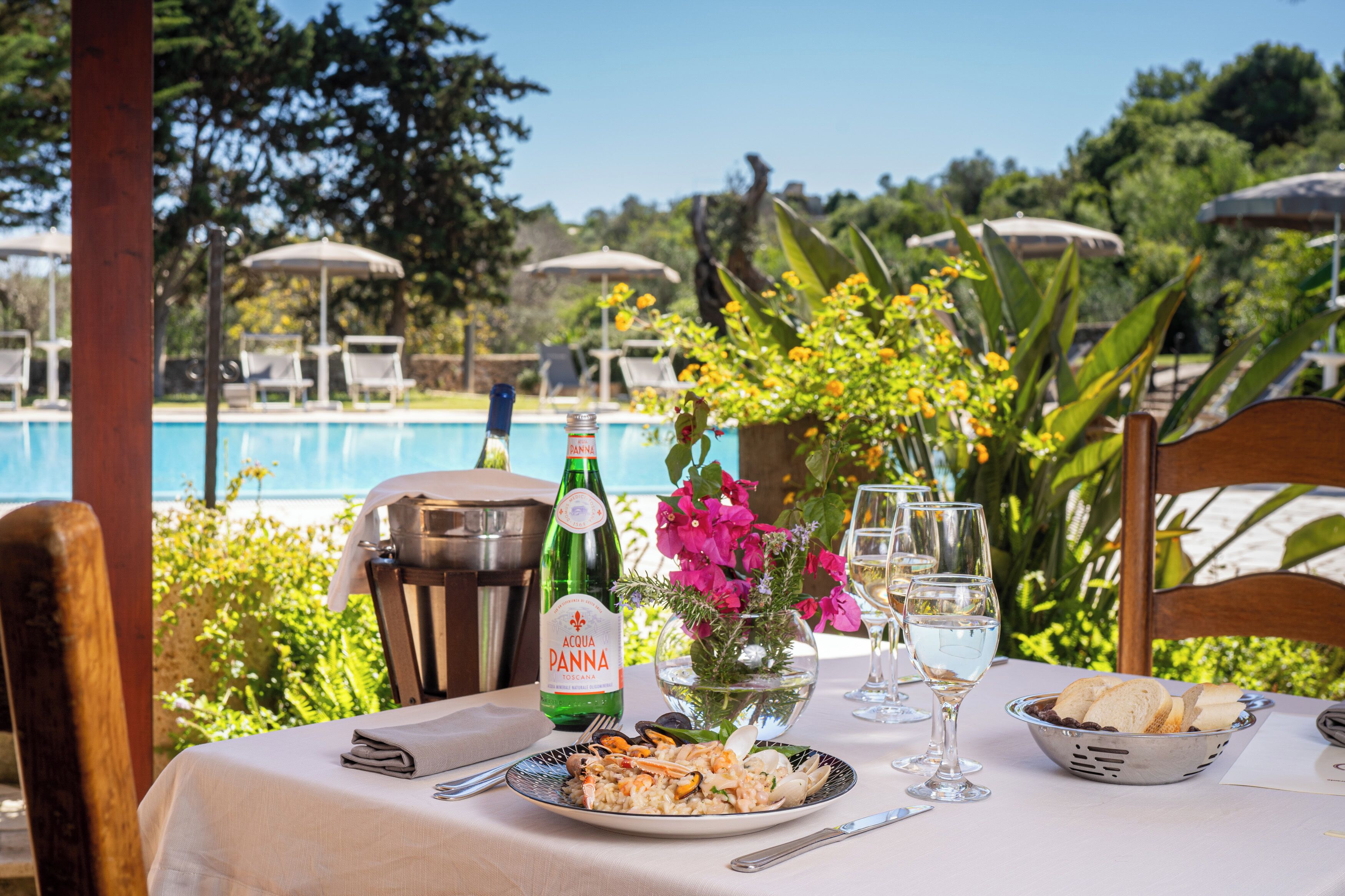 lunch served, pool views