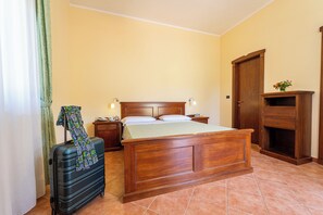 Superior-Doppelzimmer | Minibar, Zimmersafe, Schreibtisch, Verdunkelungsvorhänge