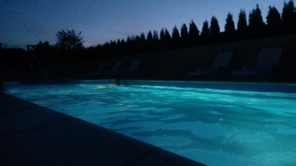 Seasonal outdoor pool