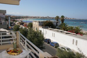 Standard-Apartment, 1 Schlafzimmer, Balkon, Meerblick (2 Adults) | Strand-/Meerblick