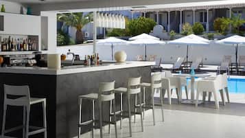 Poolside bar