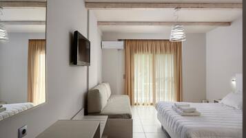 Minibar, in-room safe, desk, soundproofing