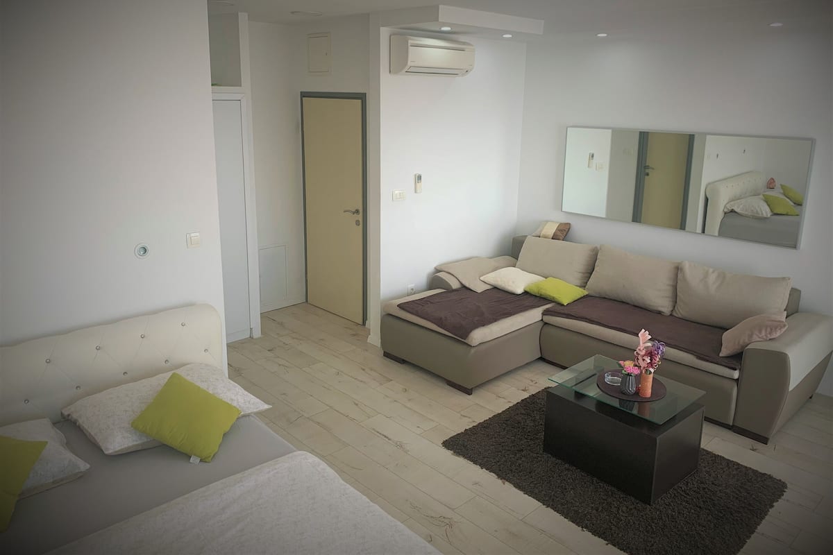 Luksus-studiosuite - 1 kingsize-seng med sovesofa - havudsigt - mod havet | Premium-sengetøj, senge med topmadrasser, minibar, skrivebord