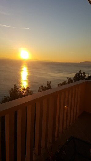 Luxury Apartment, 1 Bedroom, Balcony, Sea View | Terrace/patio