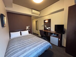 Desk, free WiFi, bed sheets - Hotel Route Inn Tokuyama Ekimae (Shunan)